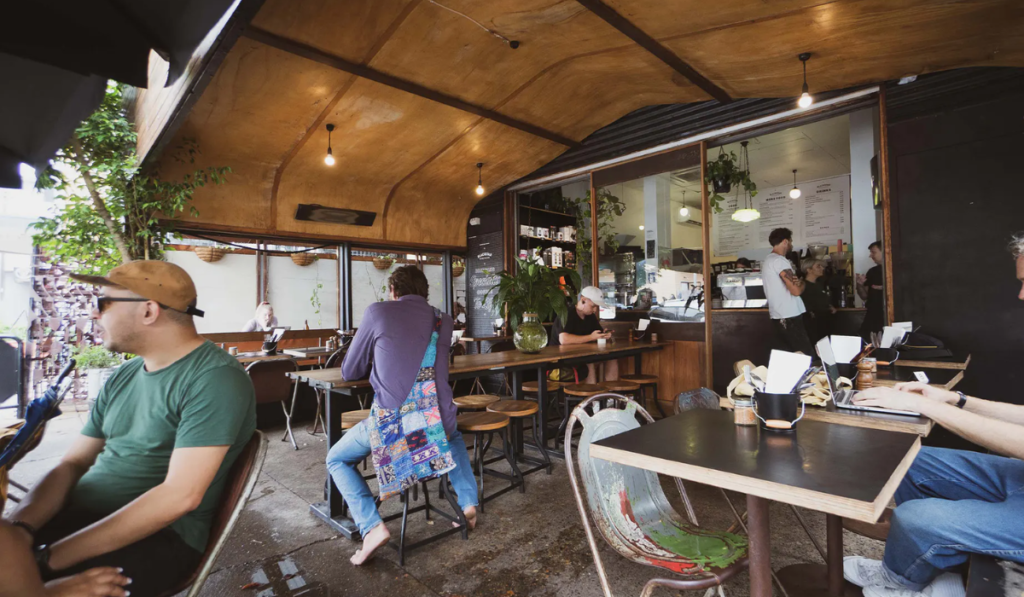 coffee shops with outdoor seating
