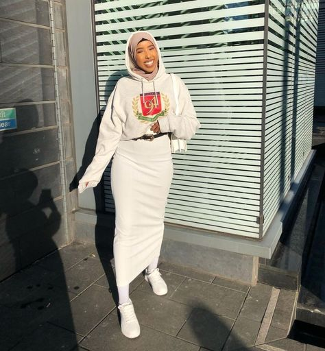 25 Stylish Hijabi Summer Outfits for 2025: Cool, Modest, and Trendy 17 image 166