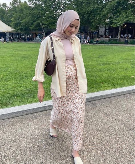 25 Stylish Hijabi Summer Outfits for 2025: Cool, Modest, and Trendy 21 image 170