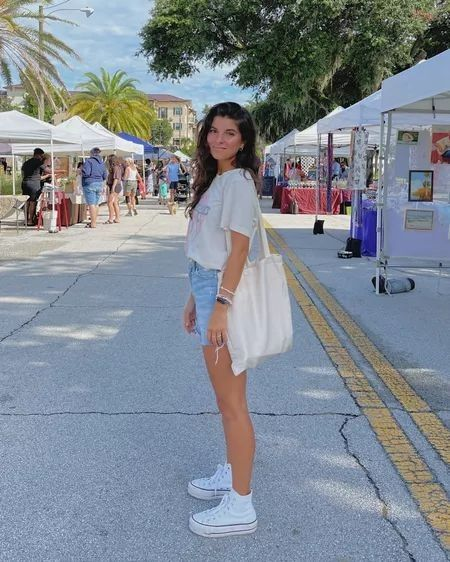 20 School Outfits 2025: Fashion Ideas for Every Season and Style 5 image 2