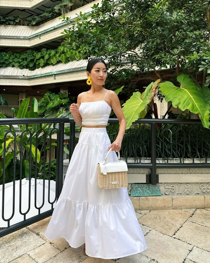 20 Grad Party Dress Ideas for Every Grad 20 image 210