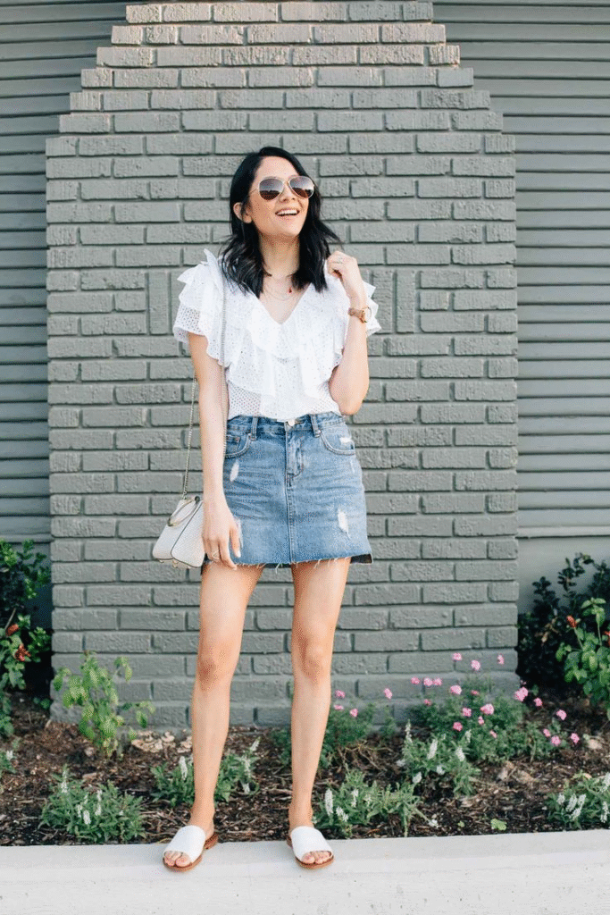 25 Summer Outfits for Women Over 50 in 2025: Stylish, Comfortable, and Ageless 11 image 33